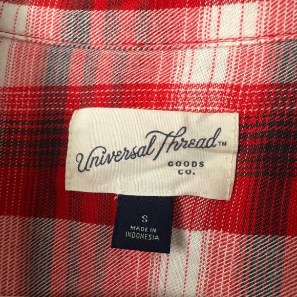 Lightweight Plaid Button-Up Top - Picture 5 of 5